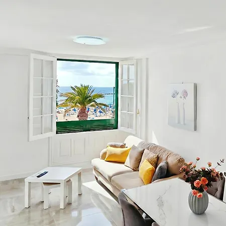 Beachfront First Line Modern With Ac *