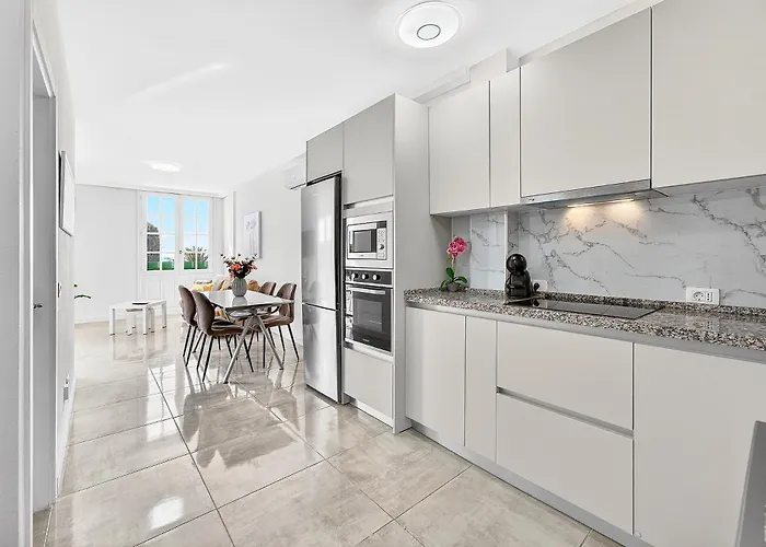 Beachfront First Line Modern With Ac * Playa de las Américas