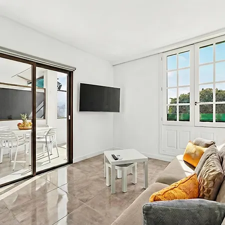 Beachfront First Line Modern With Ac דירה *