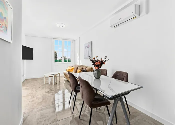 Beachfront First Line Modern With Ac Апартаменты *